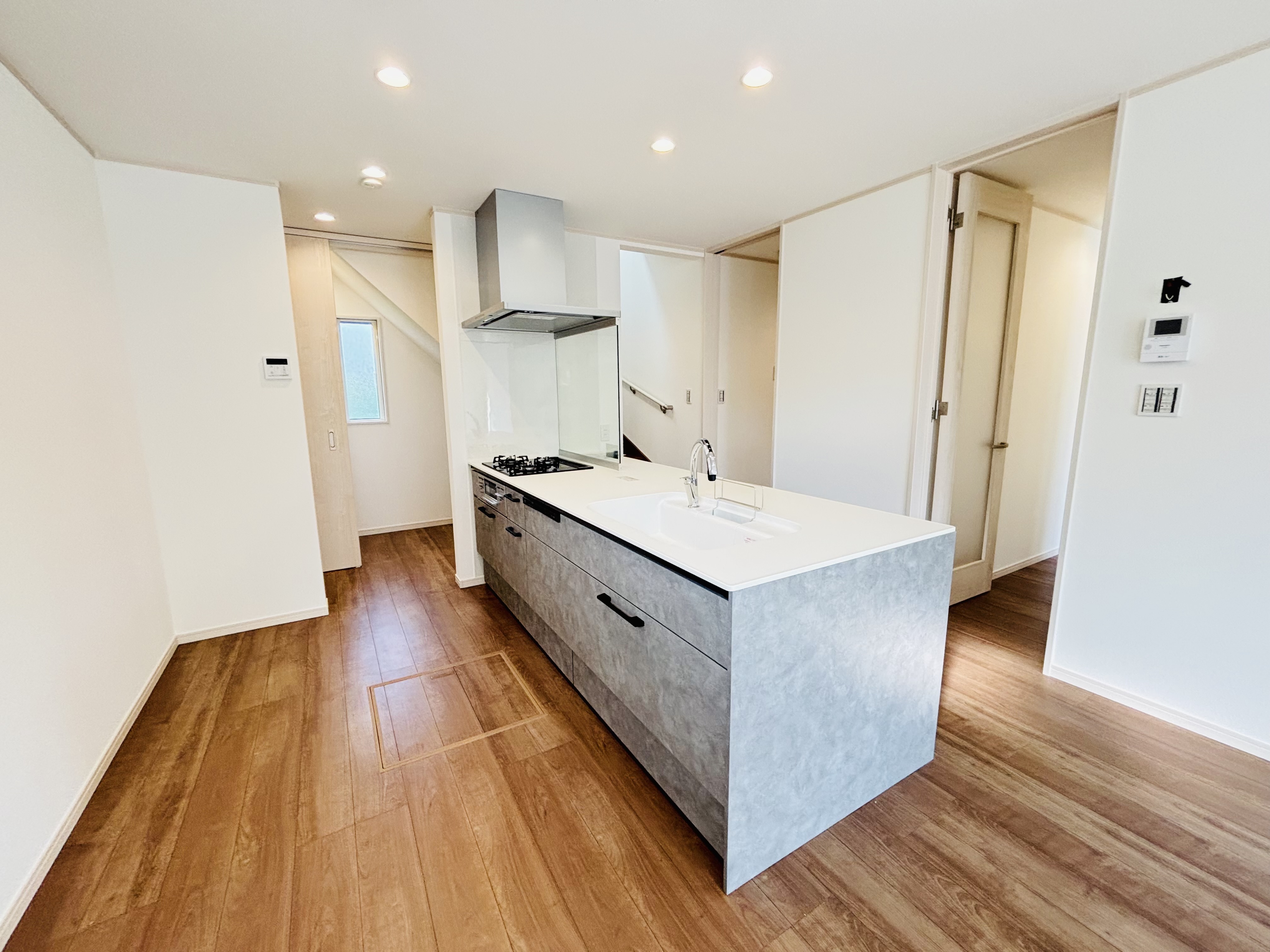 KITCHEN / キッチン